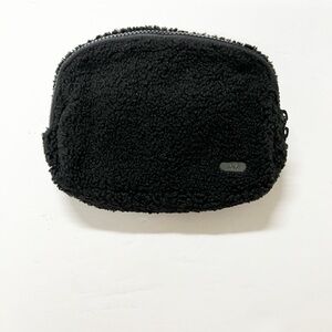 Lole Unisex Travel Everday Black Teddy Sherpa Crossbody Shoulder Belt Bag